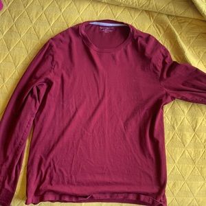 Red Banana Republic Fitted Crew long sleeve shirt